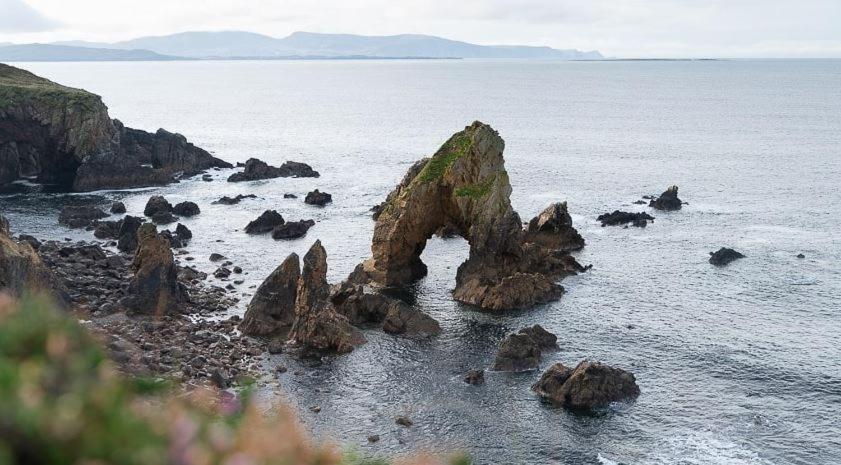 Dungloe Lakeside Lodging Apartment Luaran gambar